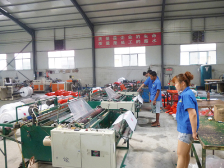 制袋(dai)車間 制袋車(chē)間